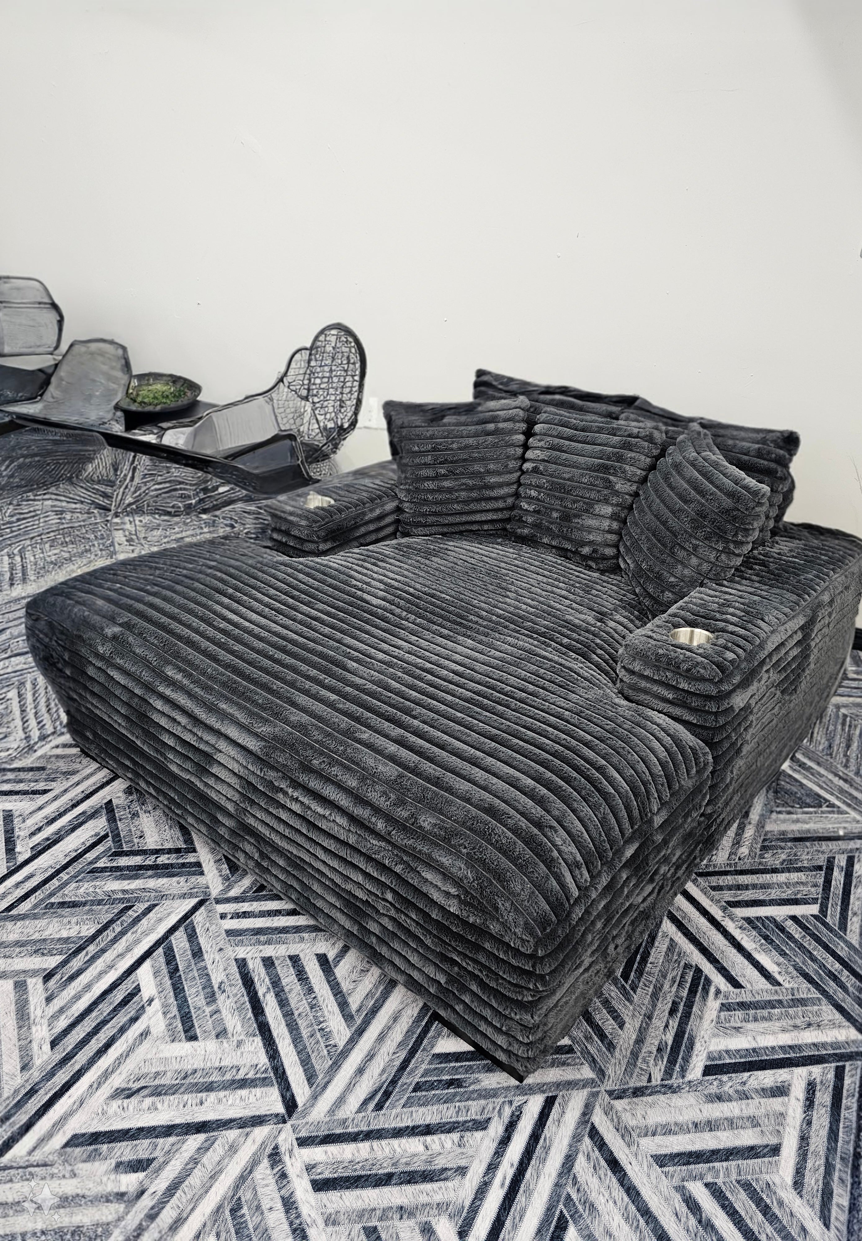 Cozy Cuddler Lounge Chaise - Dream Decor