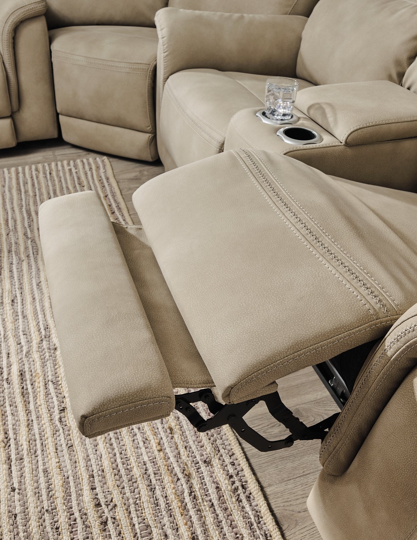 Next-Gen DuraPella Oversized Power Recliner