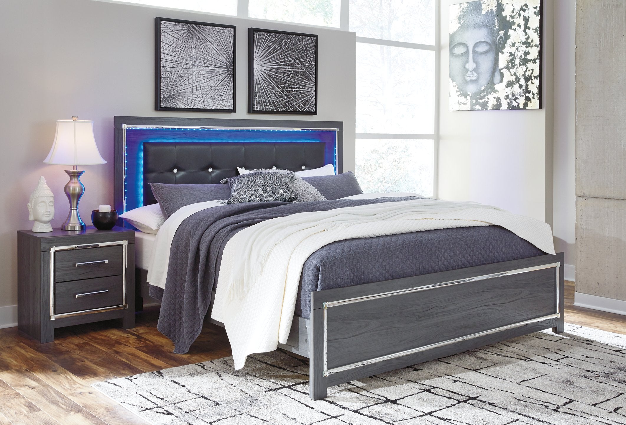 Lodanna Upholstered Panel Bed - Dream Decor