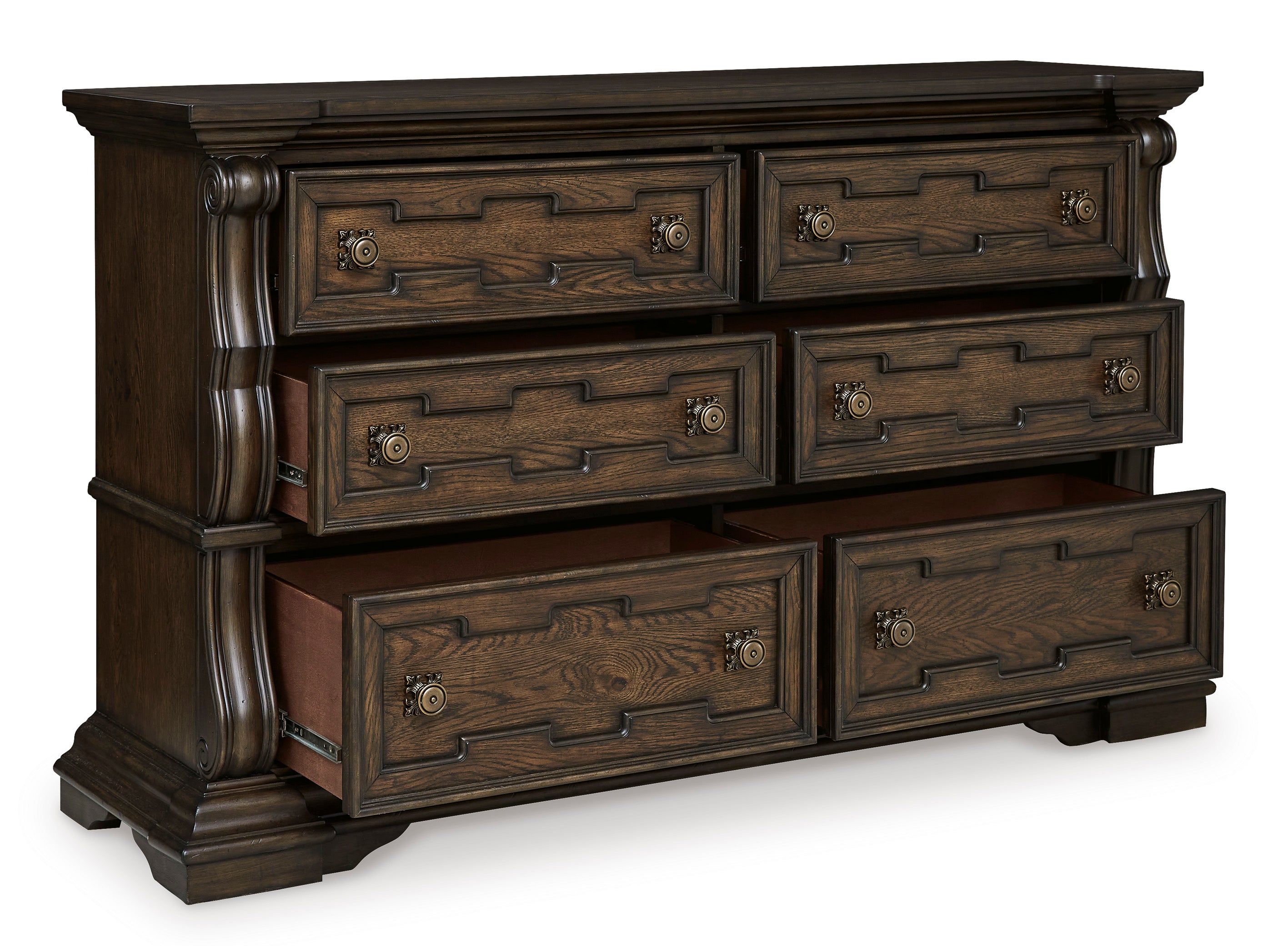 Maylee Dresser