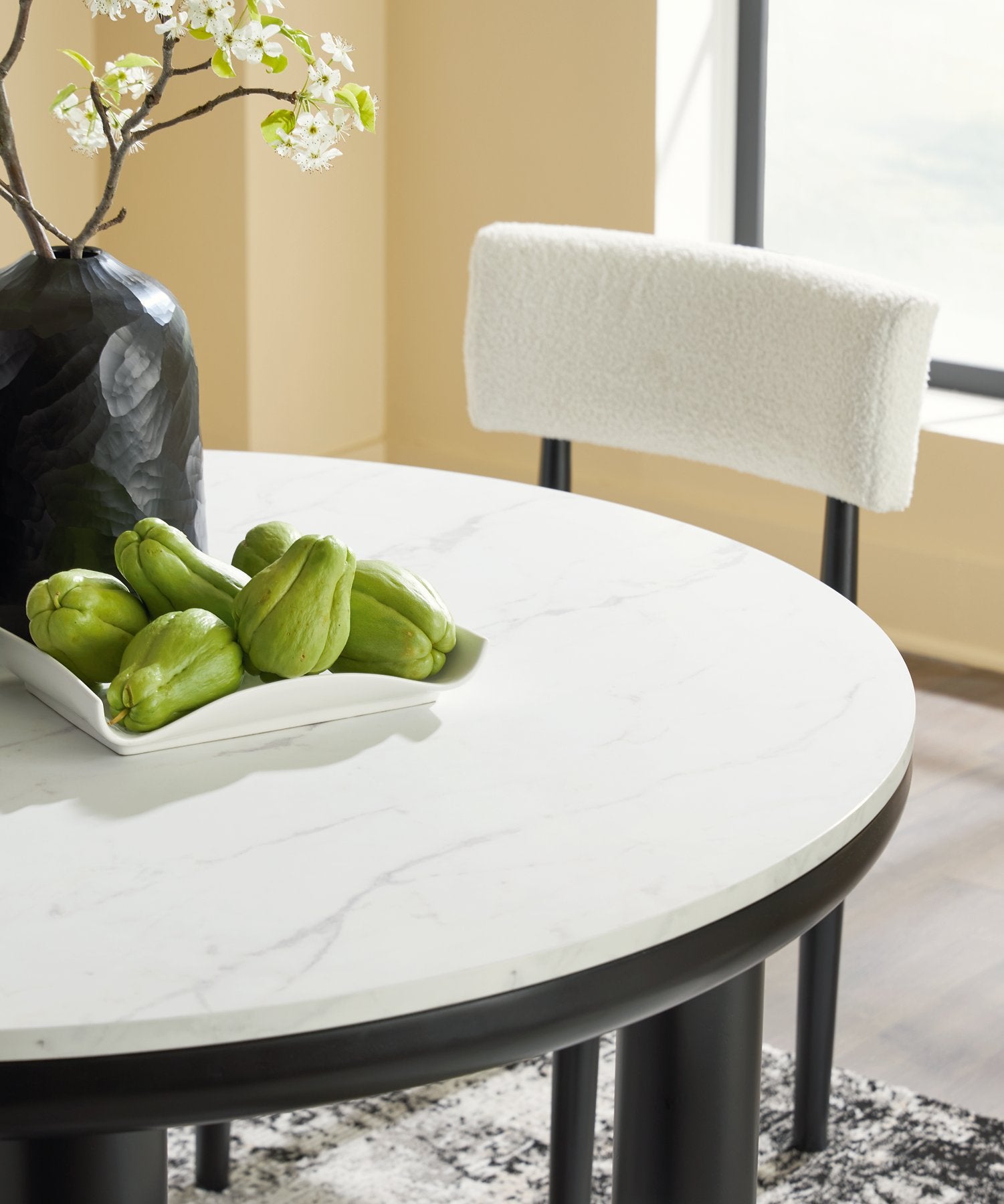 Xandrum Dining Set - Dream Decor