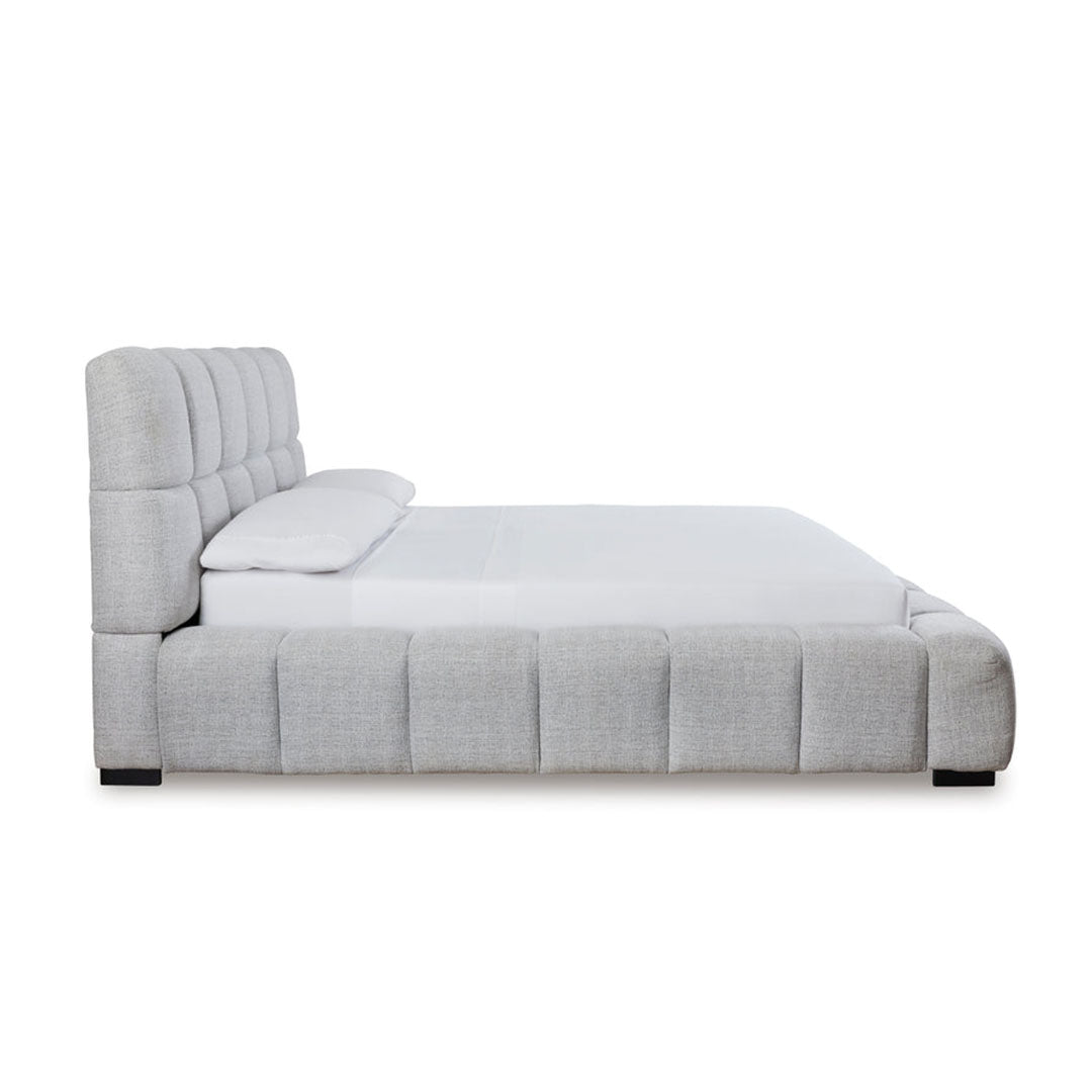 Grendusk Upholstered Bed - Dream Decor