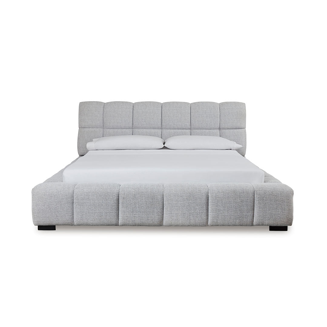 Grendusk Upholstered Bed - Dream Decor