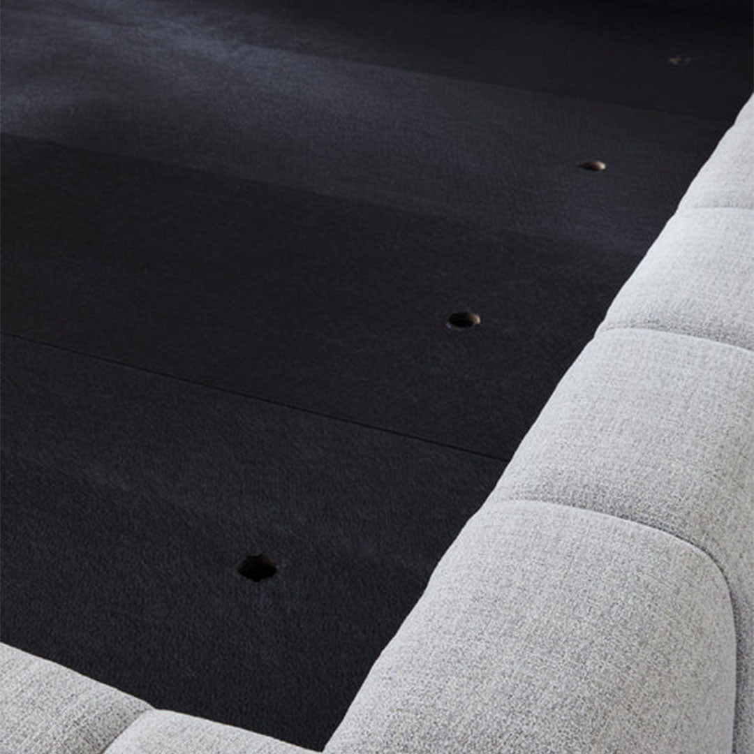 Grendusk Upholstered Bed - Dream Decor