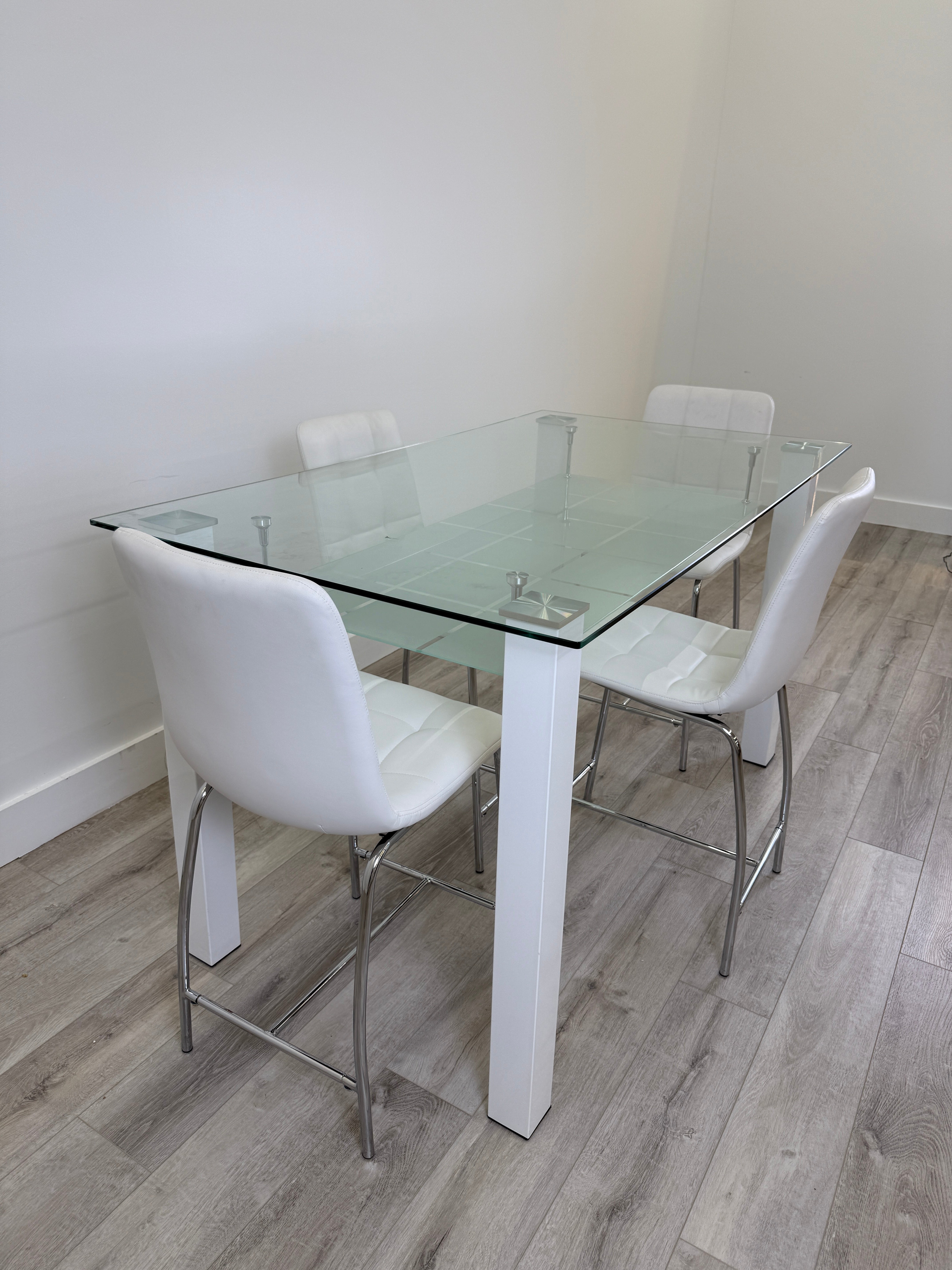 Napa Dining Room - Dream Decor