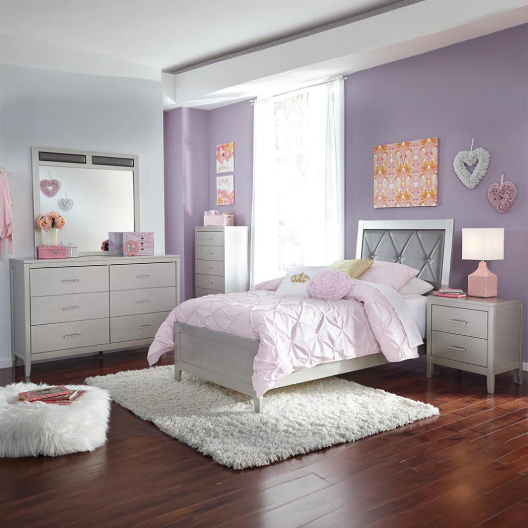 Dormitorio con paneles tapizados Olivet