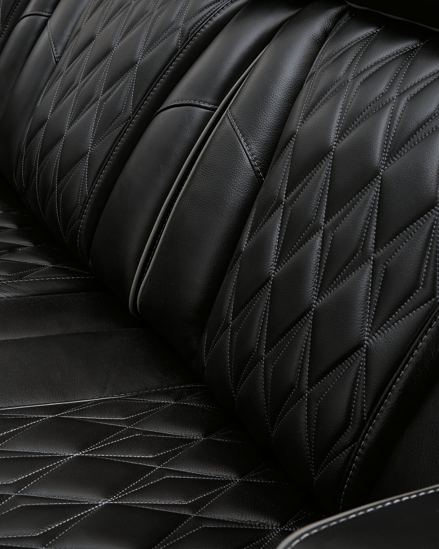 Boyington Power Reclining Sofa - Dream Decor