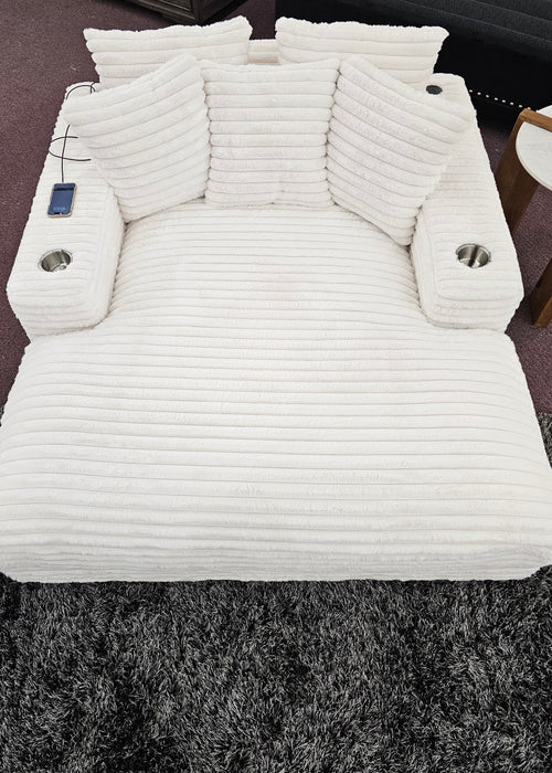 Softest Cuddler Chaise with Cupholder and USBs