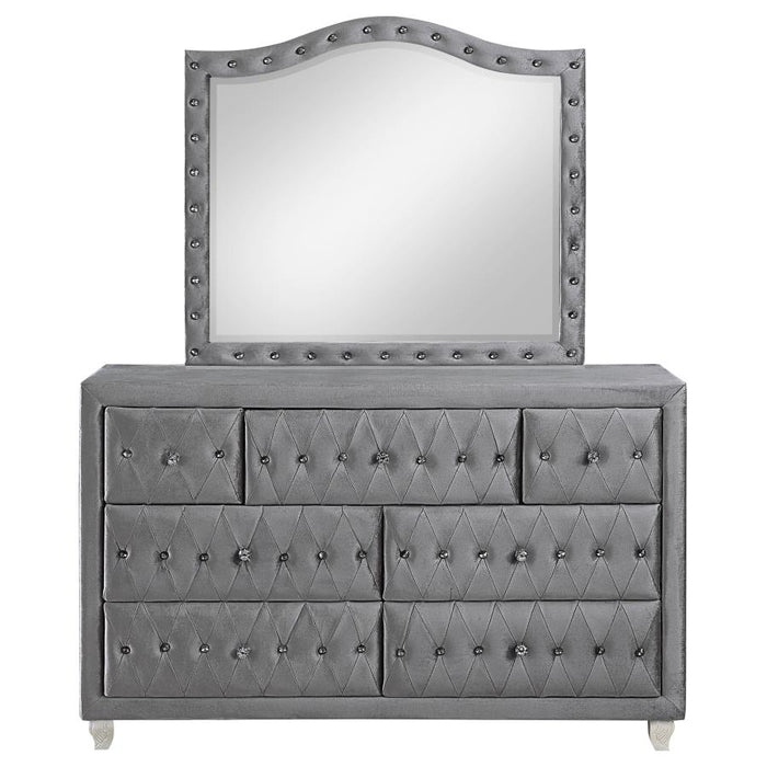 Deanna 7-drawer Dresser