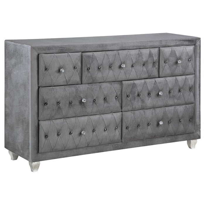 Deanna 7-drawer Dresser