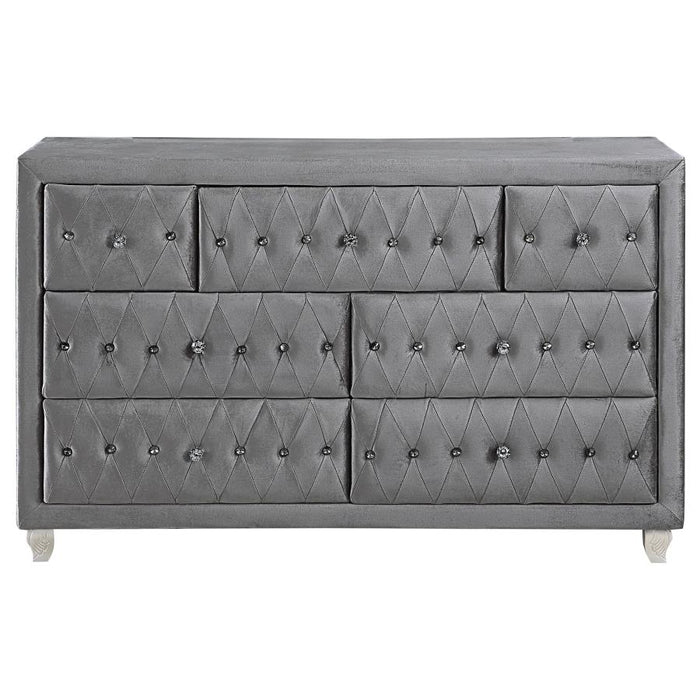 Deanna 7-drawer Dresser