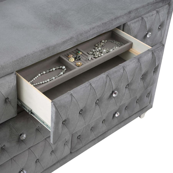 Deanna 7-drawer Dresser