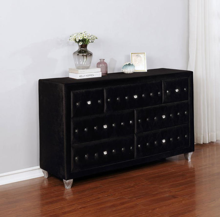 Deanna 7-drawer Dresser