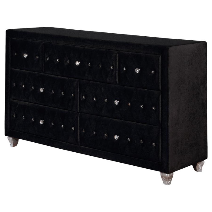 Deanna 7-drawer Dresser