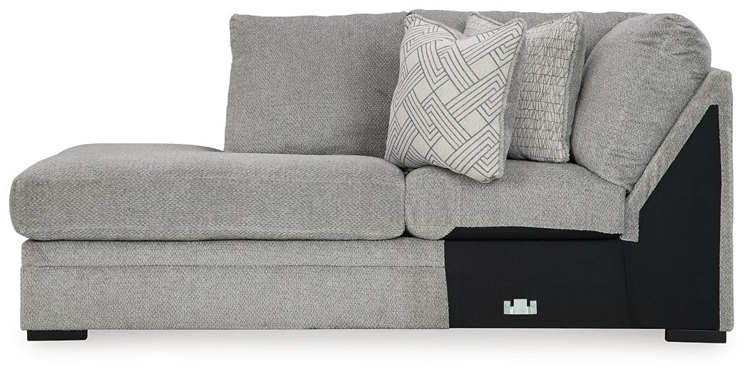 Casselbury Sectional with Chaise