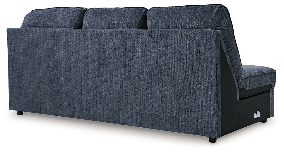 Albar Place Sectional - Spacious Room Seating