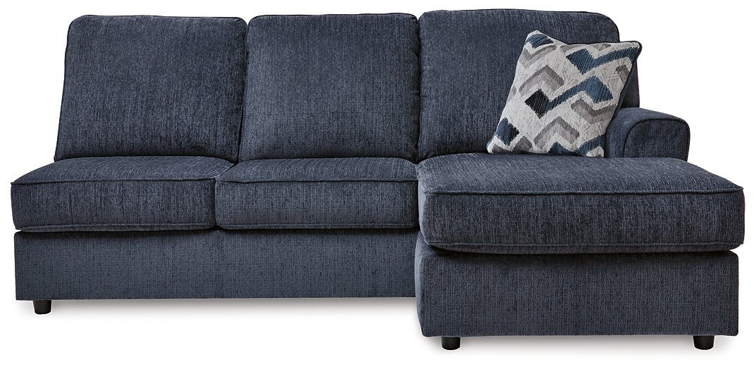 Albar Place Sectional - Spacious Room Seating