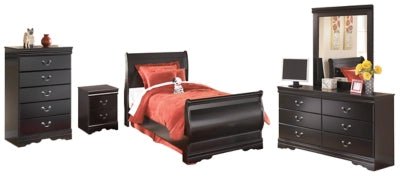 Huey Vineyard Bedroom Set