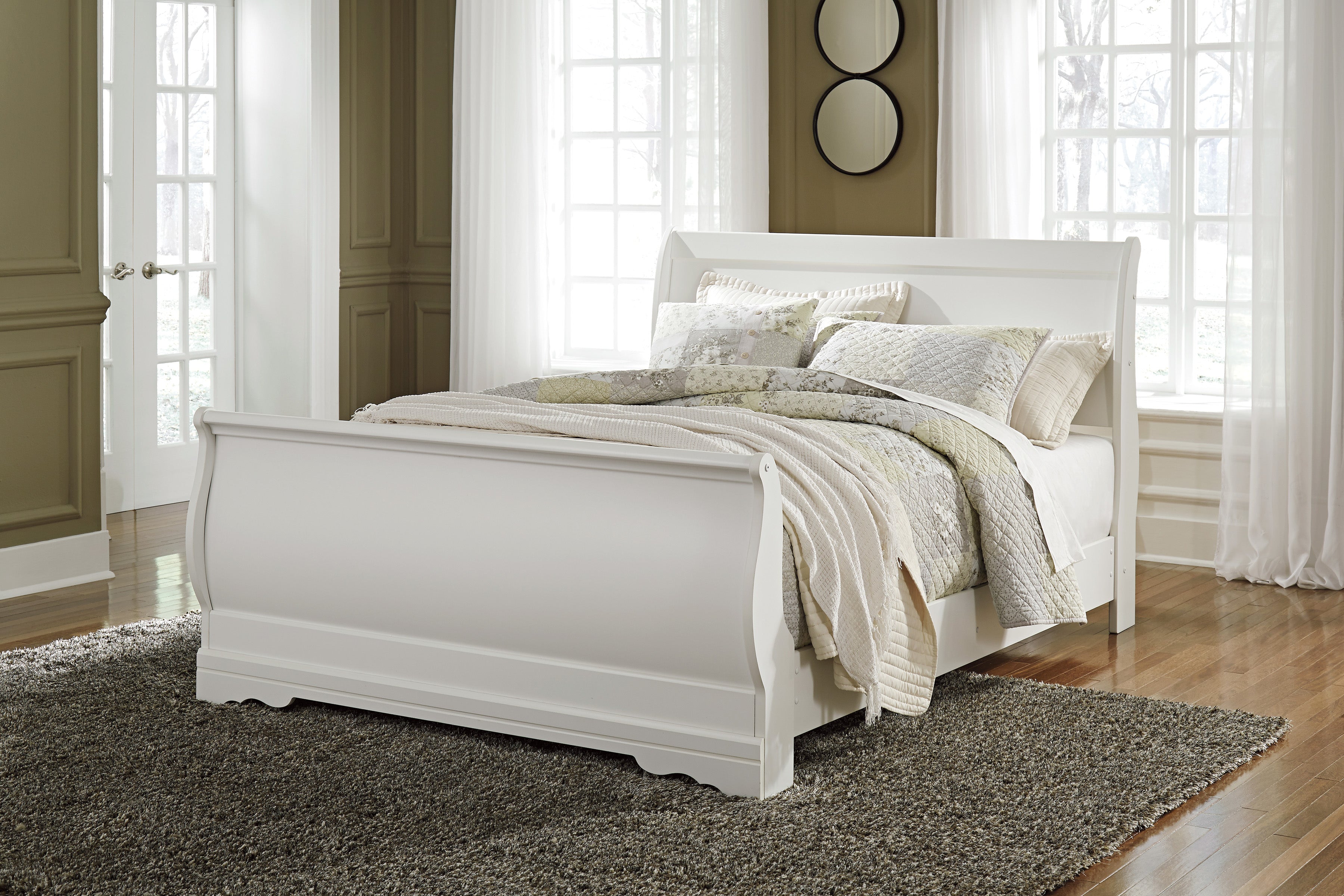 Anarasia Panel Bed