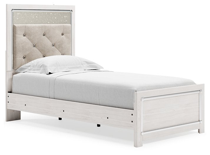 Altyra Upholstered Bed