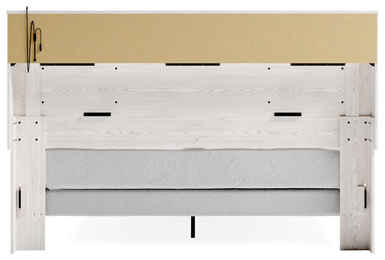 Altyra Upholstered Bed