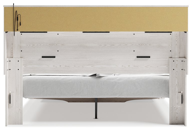 Altyra Upholstered Bed