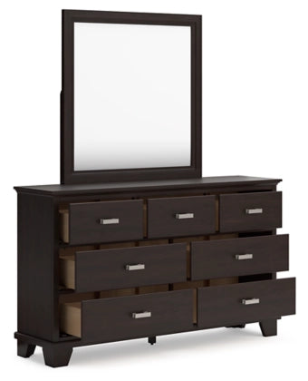 Covetown Dresser