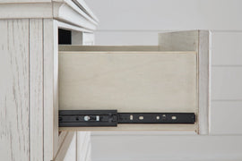 Robbinsdale Nightstand - Dream Decor