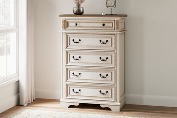 Realyn Chest