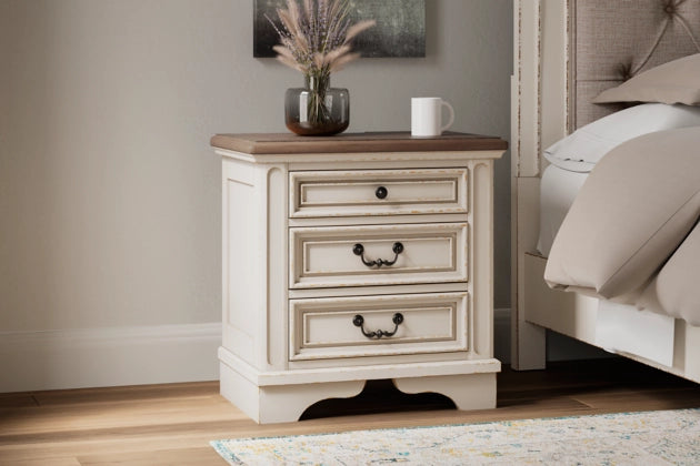 Realyn Nightstand - Dream Decor