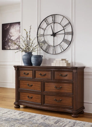 Lavinton Dresser - Dream Decor
