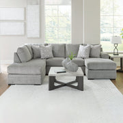 Casselbury Sectional with Chaise 1