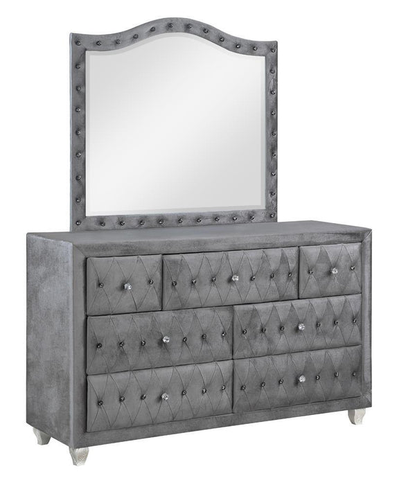 Deanna 7-drawer Rectangular Dresser Gray