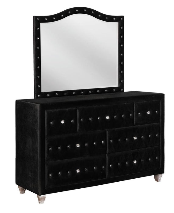 Deanna 7-drawer Dresser