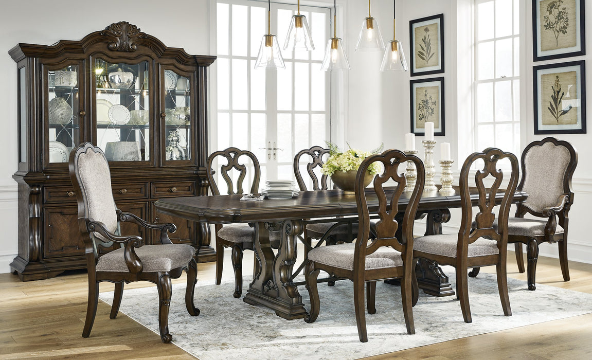 Maylee Dining Room Set