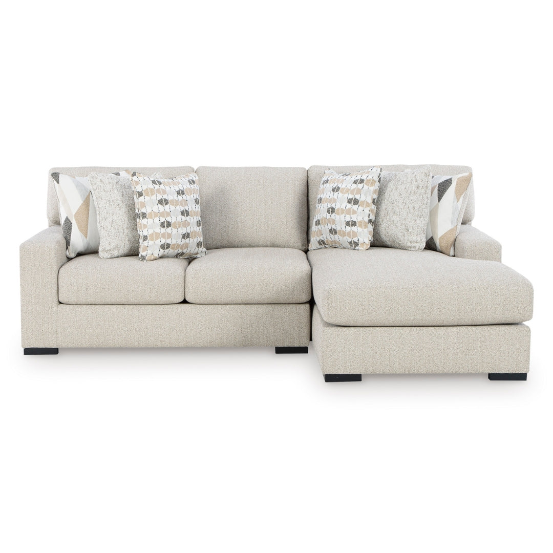 Laurelgrove Sectional with Chaise