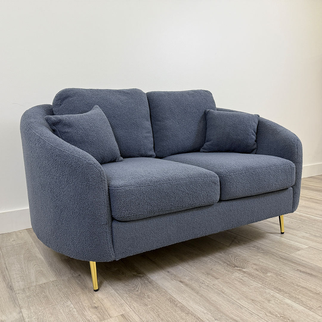 Formosa Loveseat